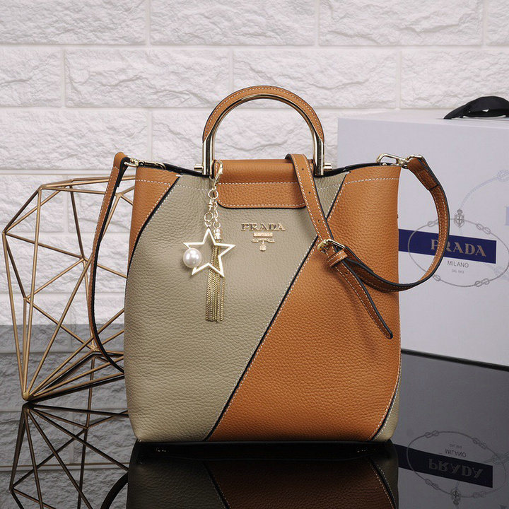 Wholesale Aaa Quality Prada Replica Handbag