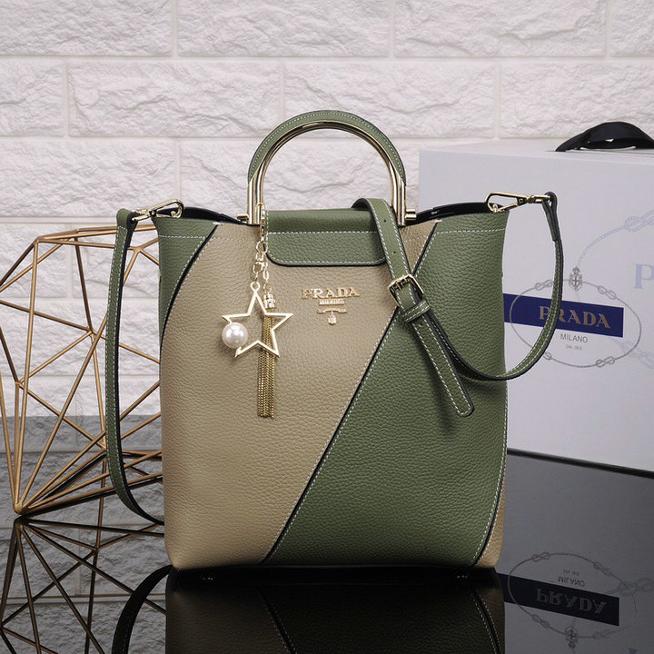 Wholesale Aaa Quality Prada Replica Handbag