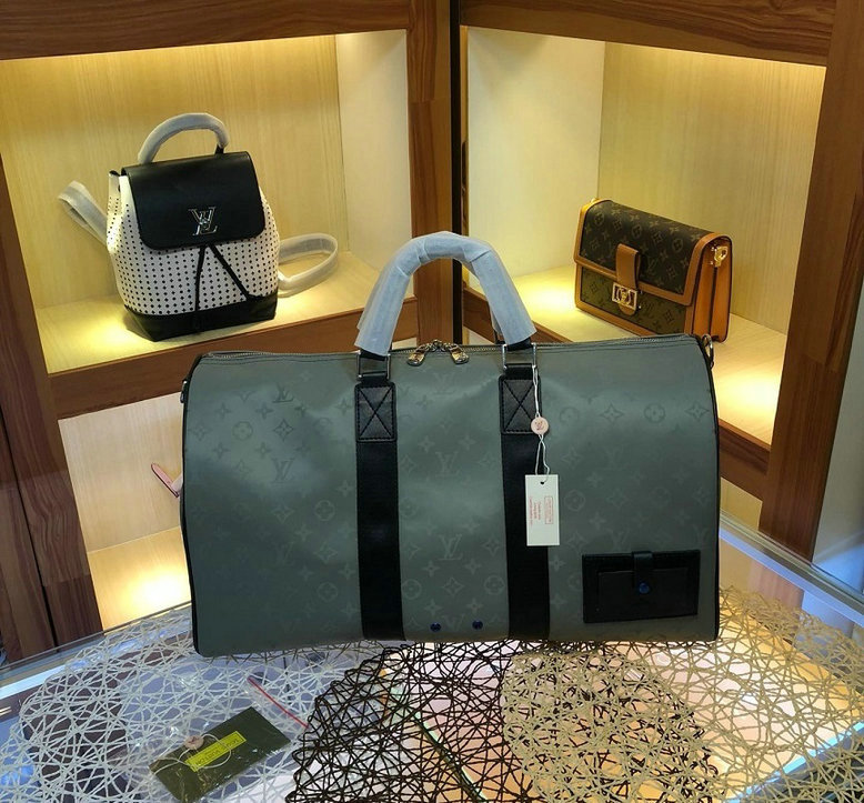 Wholesale AAA Replica Louis Vuitton Duffle Bags for Sale