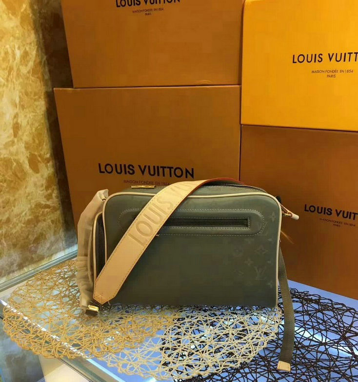 Wholesale Louis Vuitton Camera Bag M43884