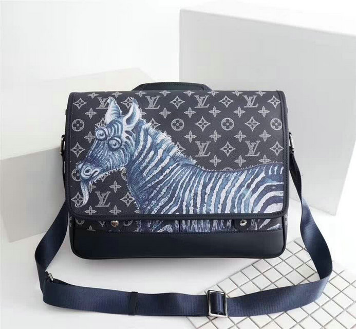 Wholesale Replica Louis Vuitton Monogram Savane Messenger GM M43293