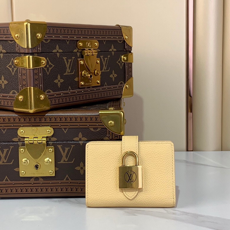 Wholesale High Quality AAA Louis Vuitton Low Key Compact H31 Leather Replica Wallets for Sale