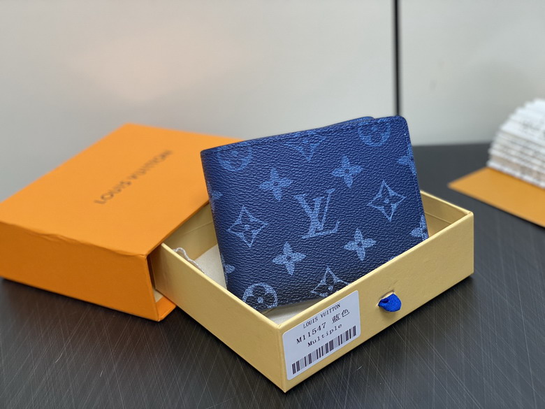 Louis Vuitton Multiple Wallet Monogram  Chuseok Gift Guide M11547