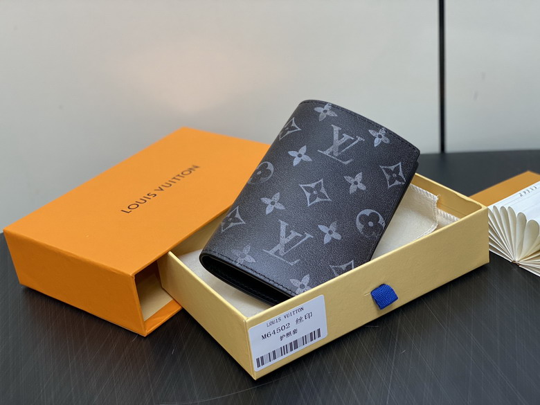 Louis Vuitton Passport Cover Monogram Canvas Women Wallet M64502