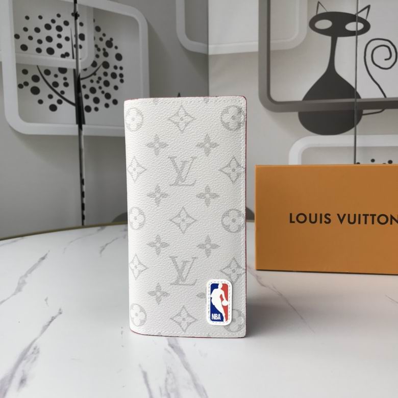 Wholesale High Quality AAA Louis Vuitton Fashion Leather Replica Wallets for Sale