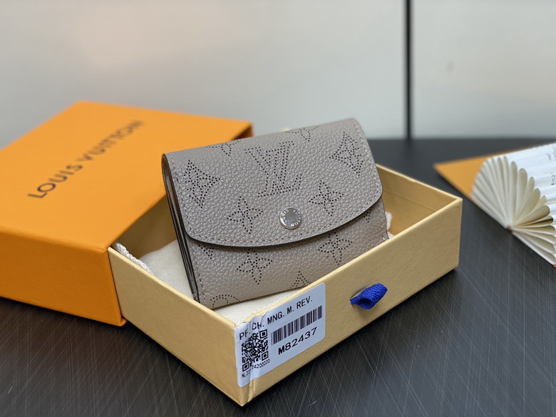 Louis Vuitton Mahina Women Iris XS Wallet