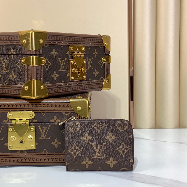 Wholesale High Quality AAA Louis Vuitton Noa Compact Monogram Canvas Brown Leather Replica Wallets for Sale