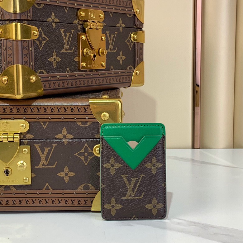 Wholesale High Quality AAA Louis Vuitton Porte-Cartes Magnet Card Holder for Sale