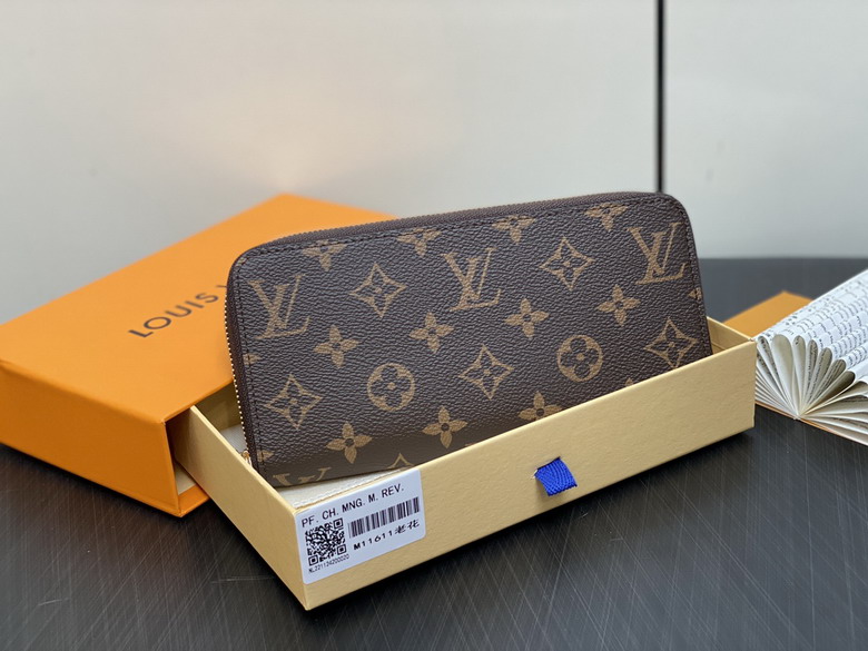 Wholesale AAA Louis Vuitton Horizontal Monogram Eclipse Canvas Zippy Wallet M11611