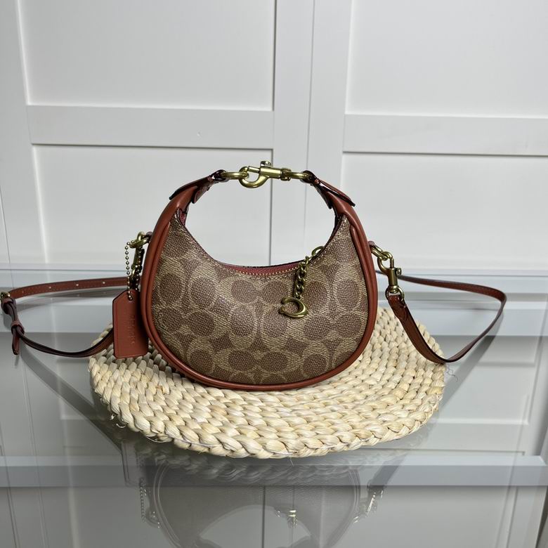 Wholesale AAA Quality Women's C.oach Replica Designer Leather Shoulder Bags for Sale