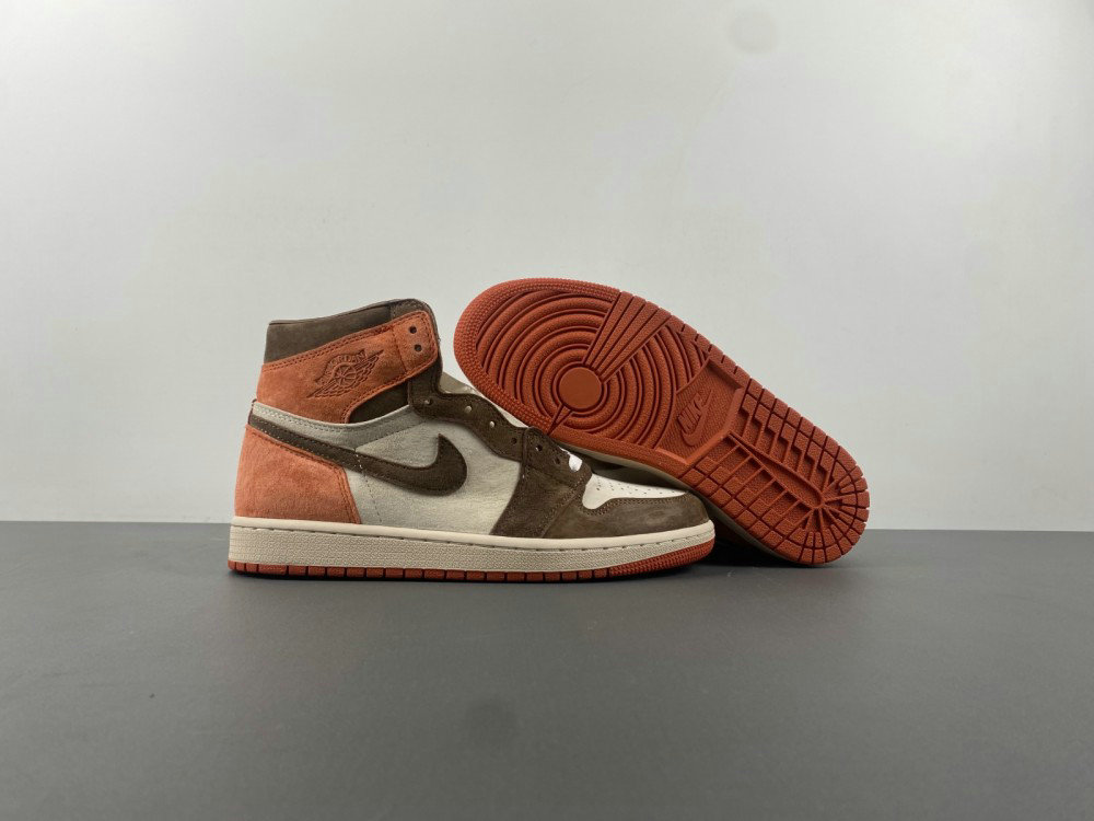 Air Jordan 1 High OG WMNS “Dusted Clay” Sneaker FQ2941-200