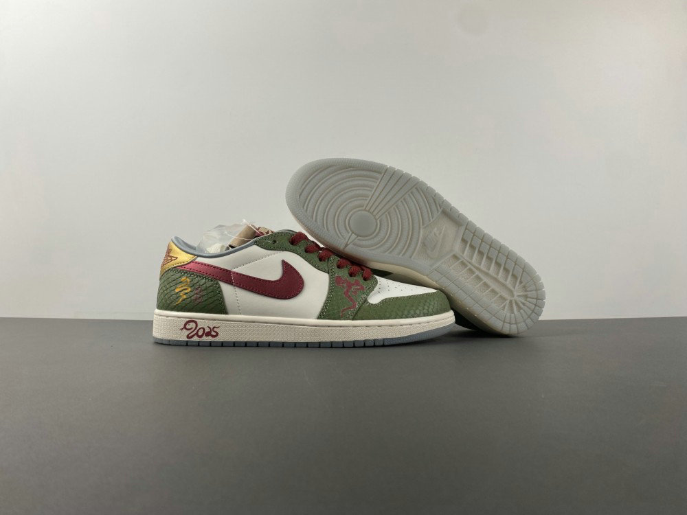 Air Jordan 1 Retro Low OG 'Year of the Dragon'  FN3727-100