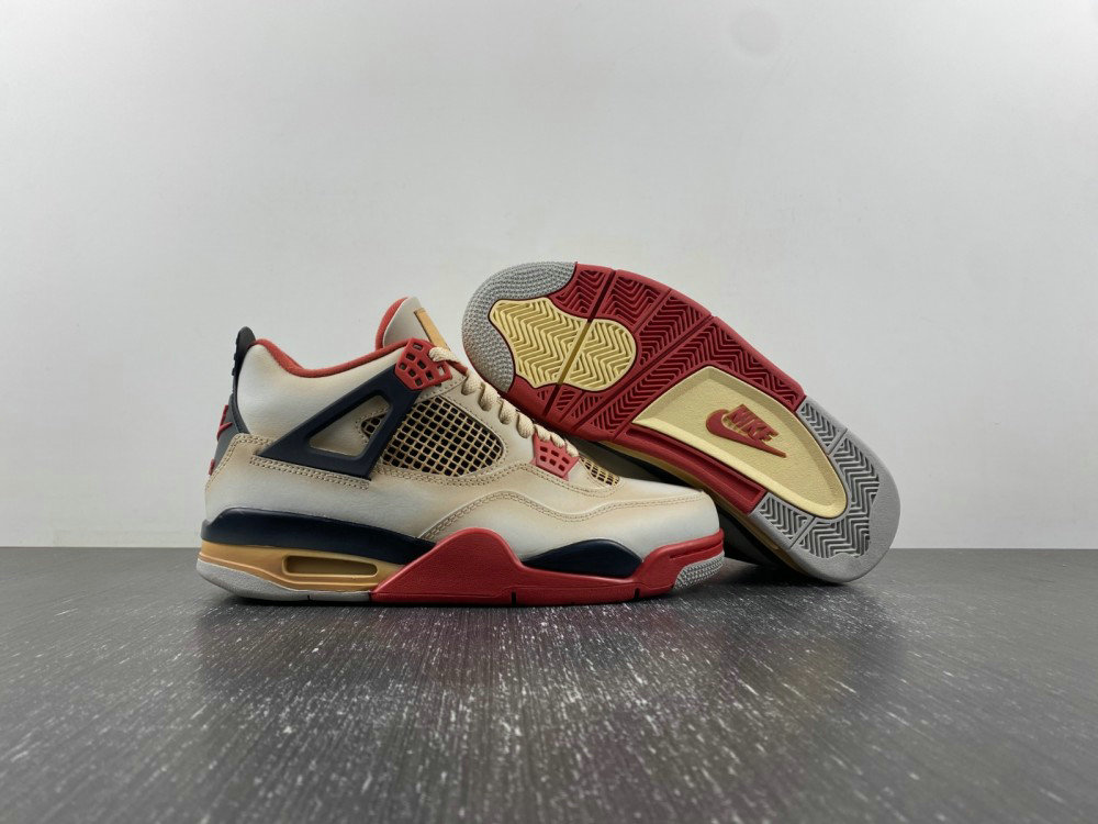 Air Jordan 4 Retro Charizard Sneaker AQ9129-105
