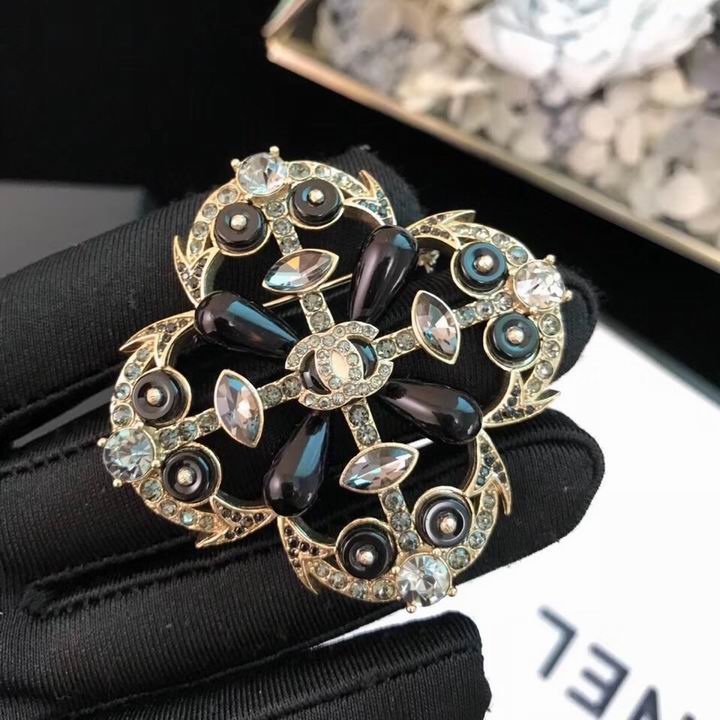 Wholesale womens fashion designer brooch for sale