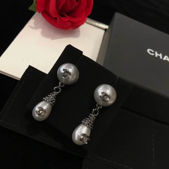 Wholesale high fashion brand earrings