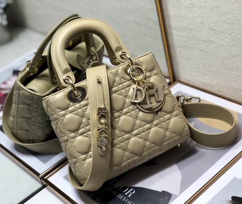 Wholesale Cheap AAA D ior Designer bags for Sale