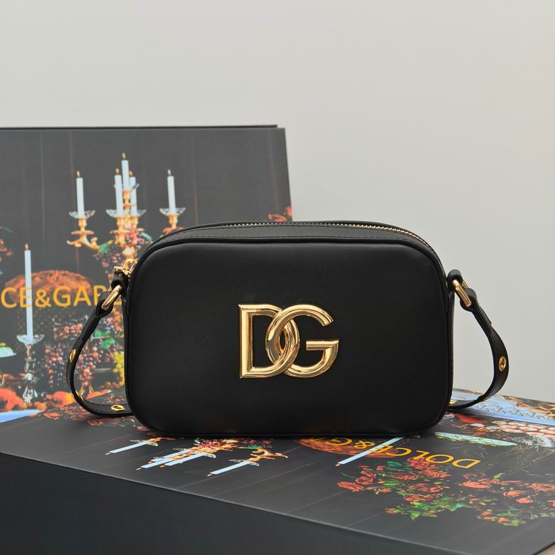 Wholesale Cheap High quality AAA Replica D.olce Gabbana Leather Shoulder Bags for Sale