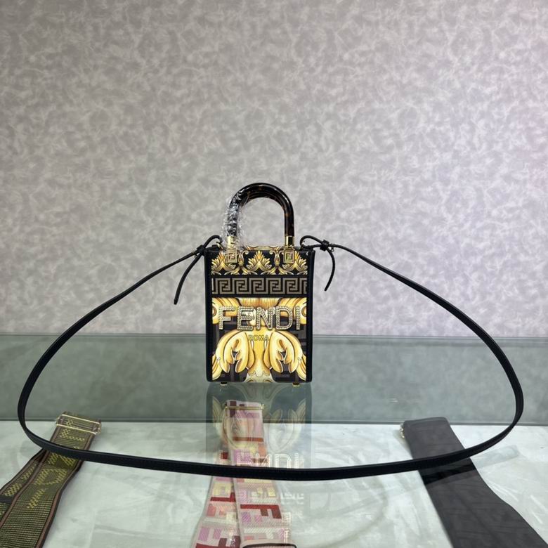 Wholesale Cheap Fendi Tote & Shoulder Bags for Sale