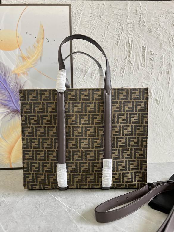 Wholesale Cheap Fendi Women Tote & Shoulder Bags for Sale