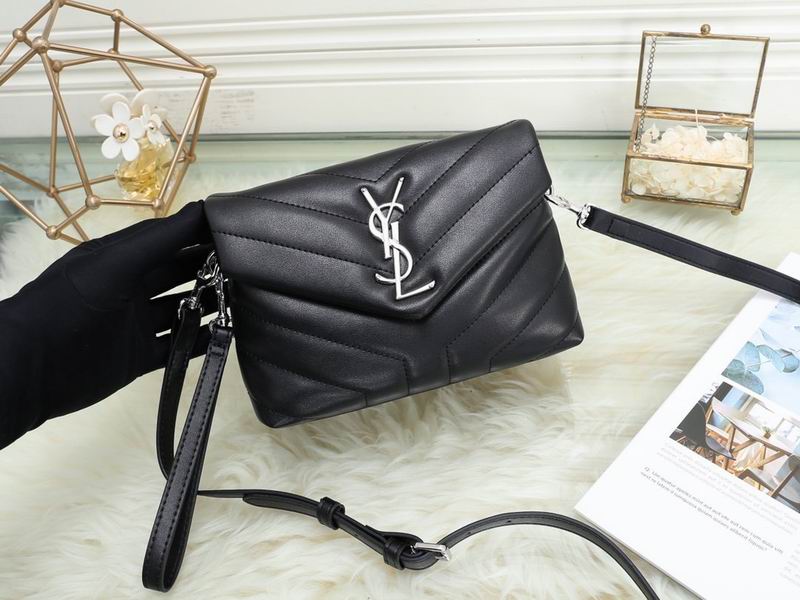 Wholesale Cheap AAA Designer Bags for Sale