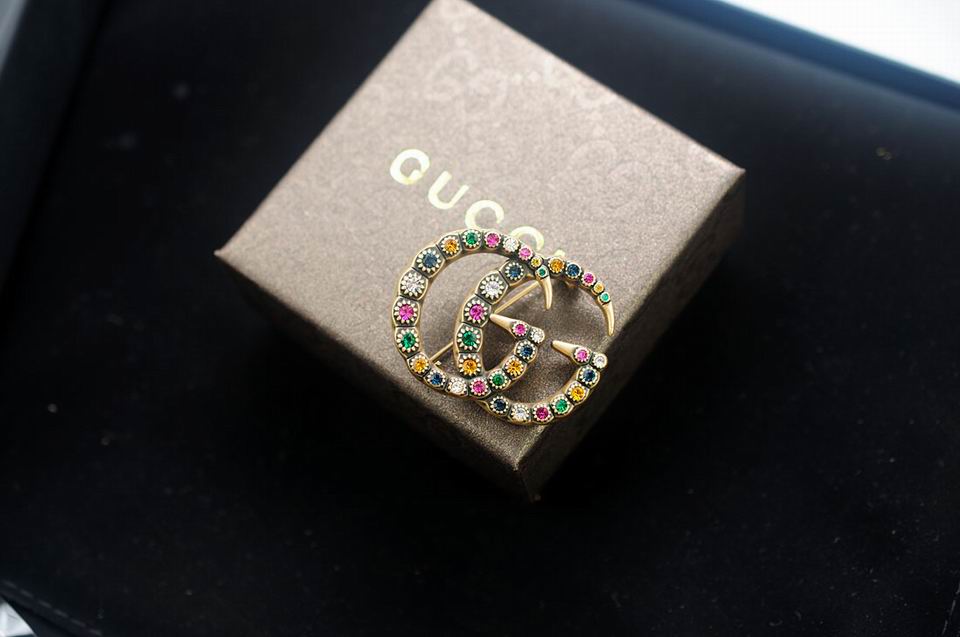 Wholesale Cheap Designer Brooches & Pins for Sale