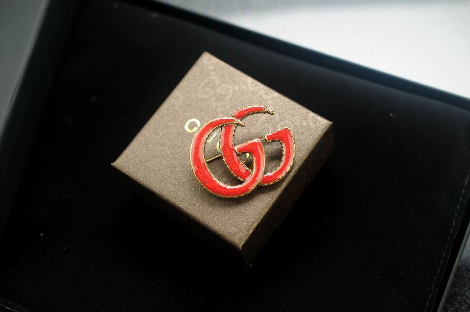 Wholesale Cheap Designer Brooches & Pins for Sale