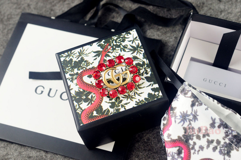 Wholesale Cheap Designer Brooches & Pins for Sale