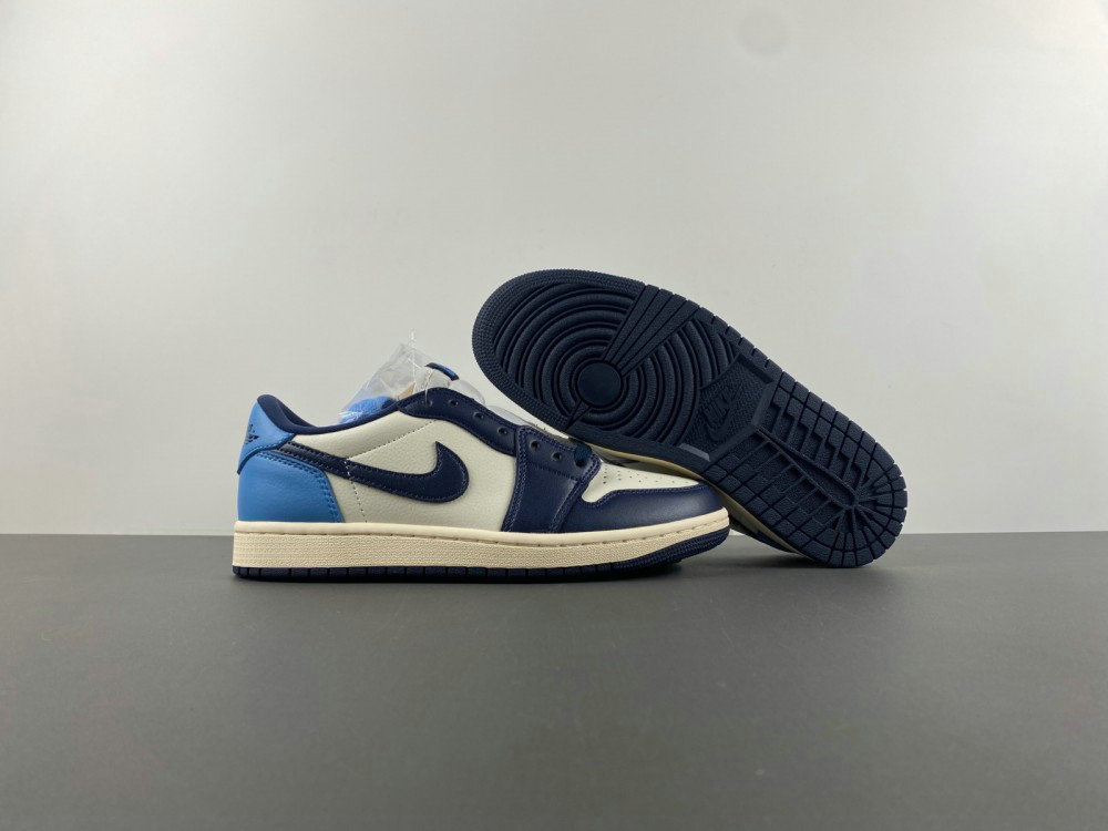 Jordan 1 Low OG Obsidian UNC Shoes CZ0790-400