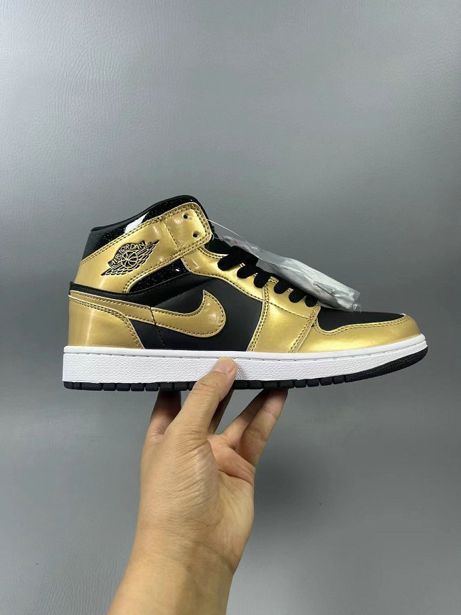 Jordan 1 Mid SE Metallic Gold Black GS Shoes DR6967-071