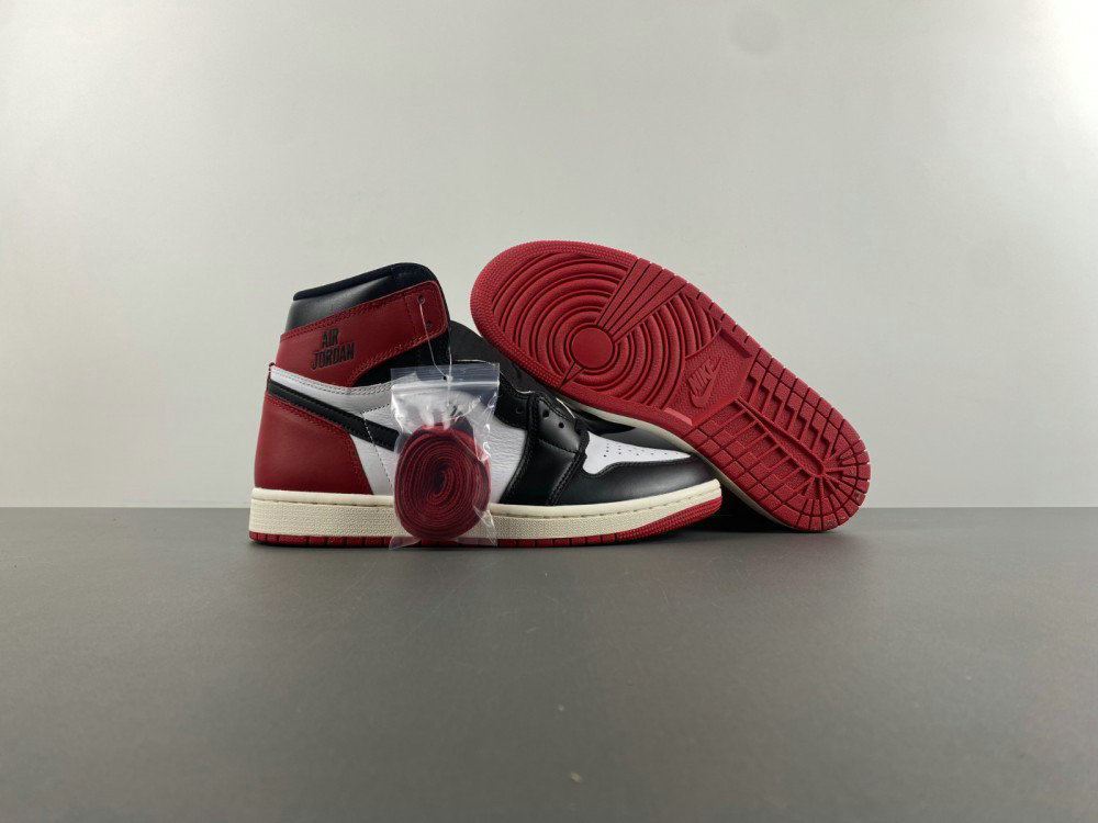 Jordan 1 Retro High OG Black Toe Reimagined Sneaker DZ5485-106