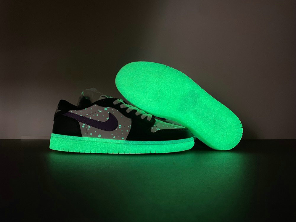 Jordan 1 Retro Low OG Black Raspberry (GS) HF0410-001