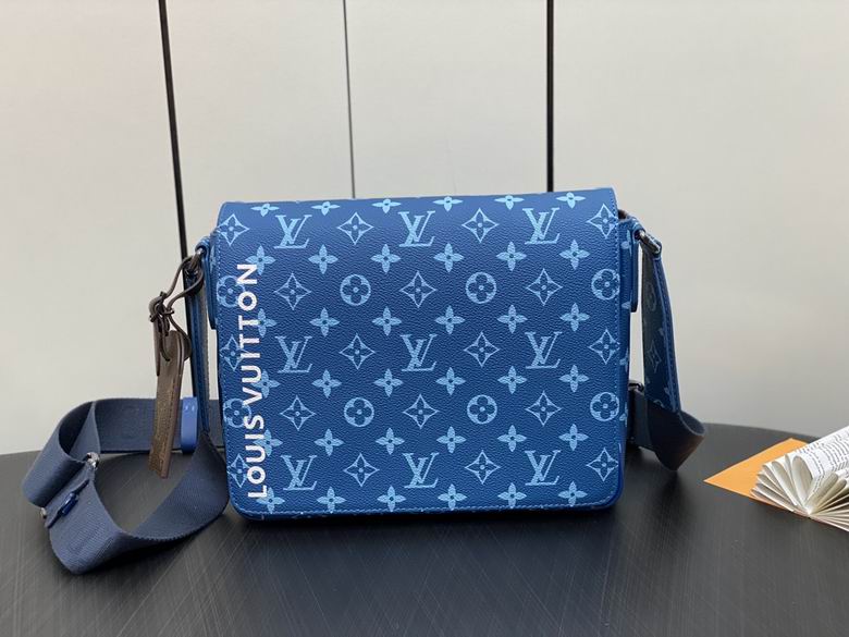 Wholesale AAA Quality Louis Vuitton Monogram District PM Leather bags for Sale