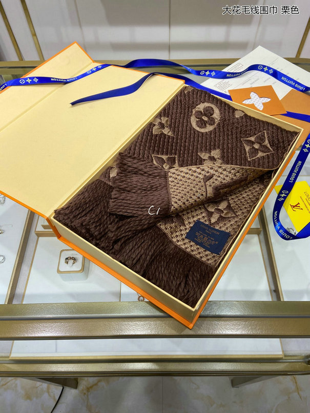 Wholesale Cheap LV Designer Scarves for Sale