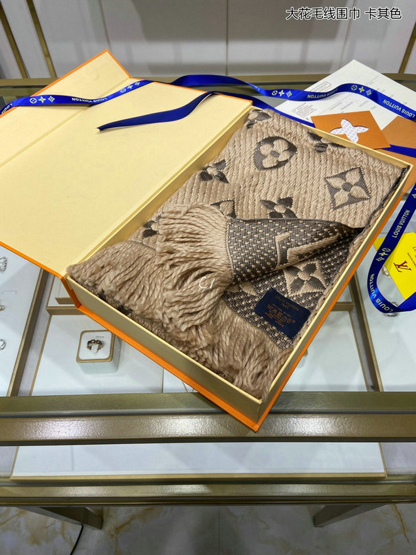 Wholesale Cheap LV Designer Scarves for Sale