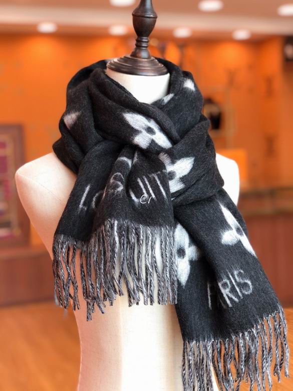 Wholesale Cheap LV Designer Scarves for Sale