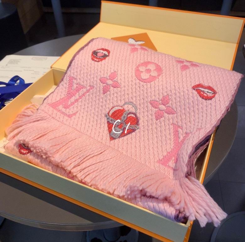 Wholesale Cheap LV Designer Scarves for Sale