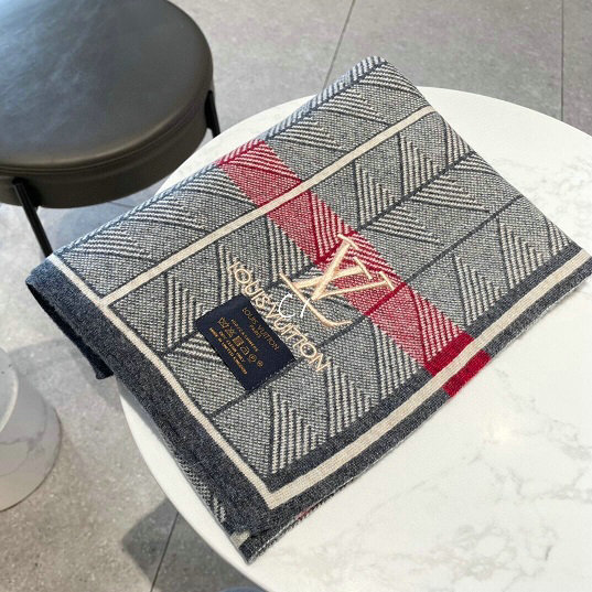 Wholesale Cheap LV Designer Scarves for Sale
