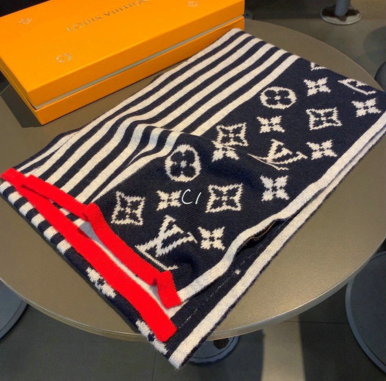 Wholesale Cheap LV Designer Scarves for Sale