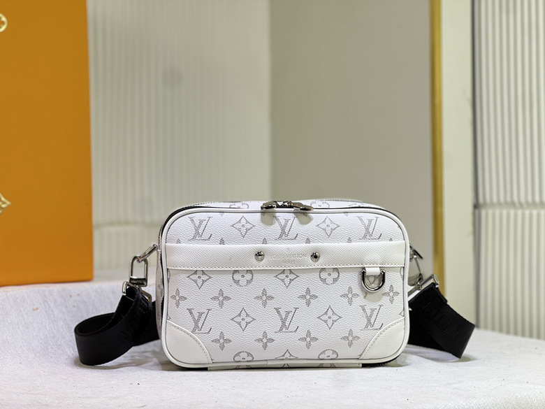 Wholesale Cheap Aaa Louis Vuitton Alpha Messenger Taigarama Bags for Sale