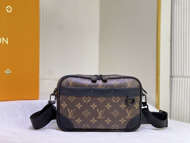 Wholesale Cheap Aaa Louis Vuitton Alpha Messenger Taigarama Bags for Sale