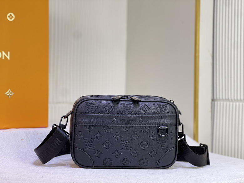 Wholesale Cheap Aaa Louis Vuitton Alpha Messenger Taigarama Bags for Sale