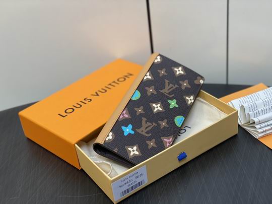 Wholesale Cheap AAA Louis Vuitton Brazza Monogram M83335 Wallets Card Holder for Sale