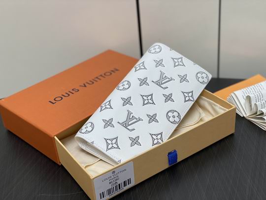 Wholesale Cheap AAA Louis Vuitton Brazza Monogram M83335 Wallets Card Holder for Sale