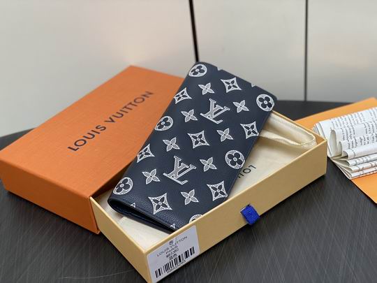 Wholesale Cheap AAA Louis Vuitton Brazza Monogram M83335 Wallets Card Holder for Sale