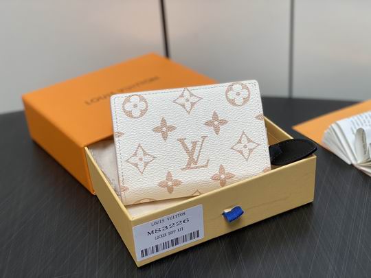 Wholesale Cheap AAA Louis Vuitton Clea M83226 Wallets Card Holder for Sale