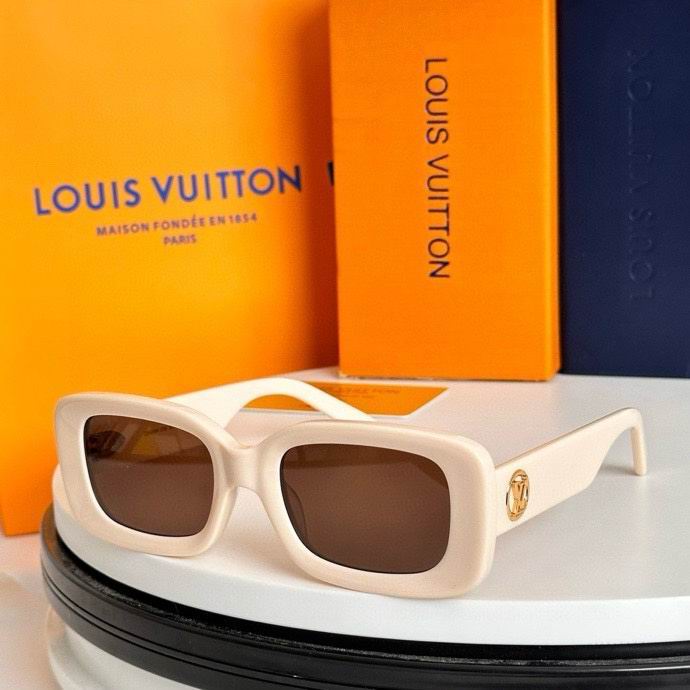 Wholesale Cheap High Quality Louis Vuitton Replica Sunglasses AAA for Sale