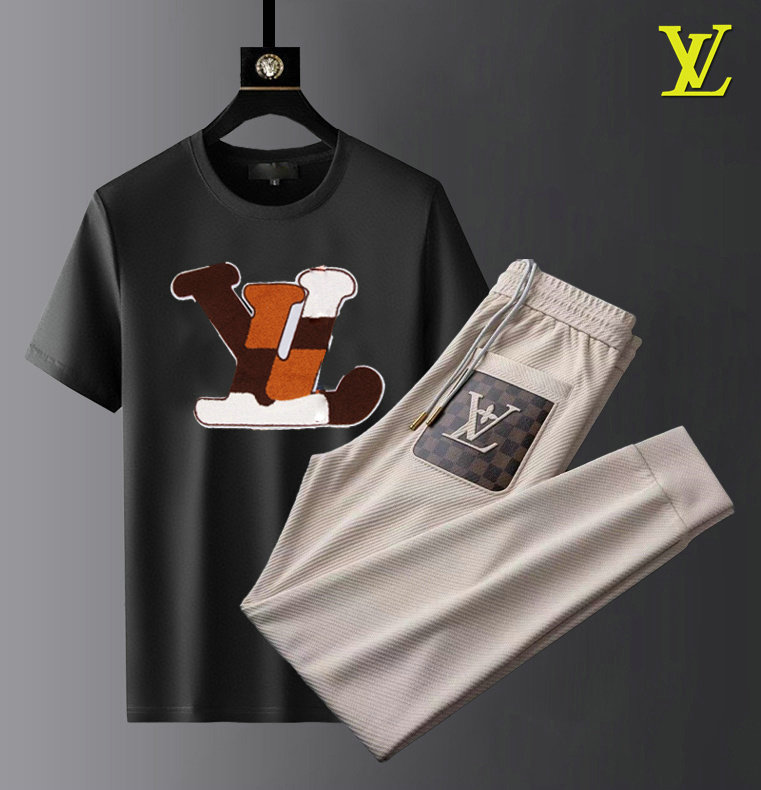 Wholesale Cheap LV Designer Tracksuits for Sale