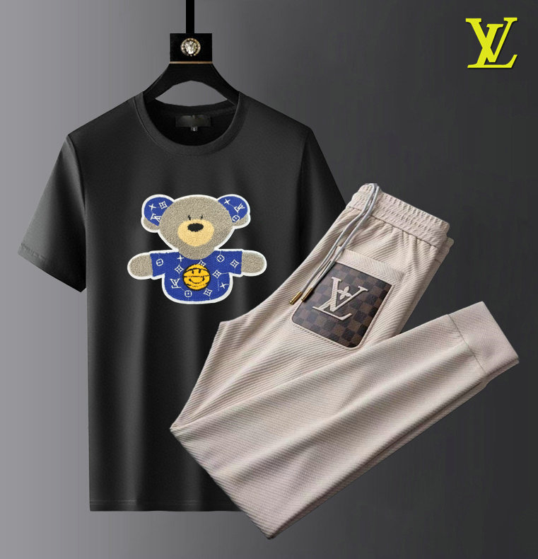 Wholesale Cheap LV Designer Tracksuits for Sale