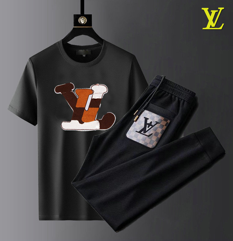 Wholesale Cheap LV Designer Tracksuits for Sale