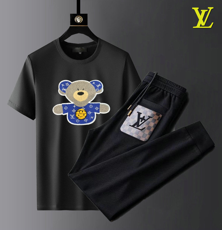 Wholesale Cheap LV Designer Tracksuits for Sale